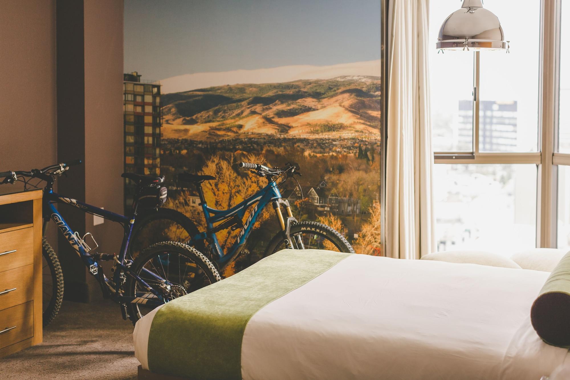 Whitney Peak Hotel Reno, Tapestry Collection By Hilton Exterior photo